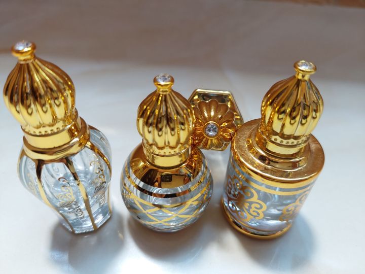 1pc%20premium%20showpiece%20Empty%20Attar%20Bottle%20-%20Image%203