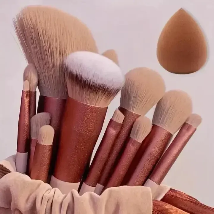Professional%20Makeup%20Brush%20Set%20-%20Soft%20Fluffy%20Cosmetic%20Brushes%20for%20Foundation,%20Powder,%20Eyeshadow%20&%20Blending%20,%20Beauty%20Tools%20-%20Image%202
