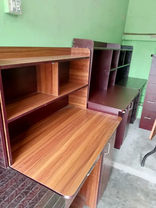 Reading%20furniture%20table%20-%20Image%202