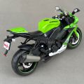 Kawasaki Ninja ZX-10R Green 1:12 Scale Diecast Model Motorcycle by Maisto. 