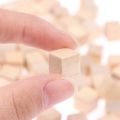 400 pieces of small wooden cubes 1X1cm (0.4X0.4 inch) wooden cubes-natural pine blocks-for DIY. 