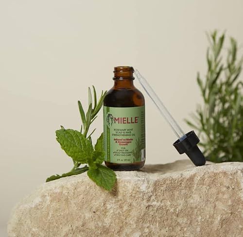 Mielle%20Organics%20Rosemary%20Mint%20Scalp%20&%20Hair%20Strengthening%20Oil%20for%20All%20Hair%20Types%2059ml%20-%20Image%204