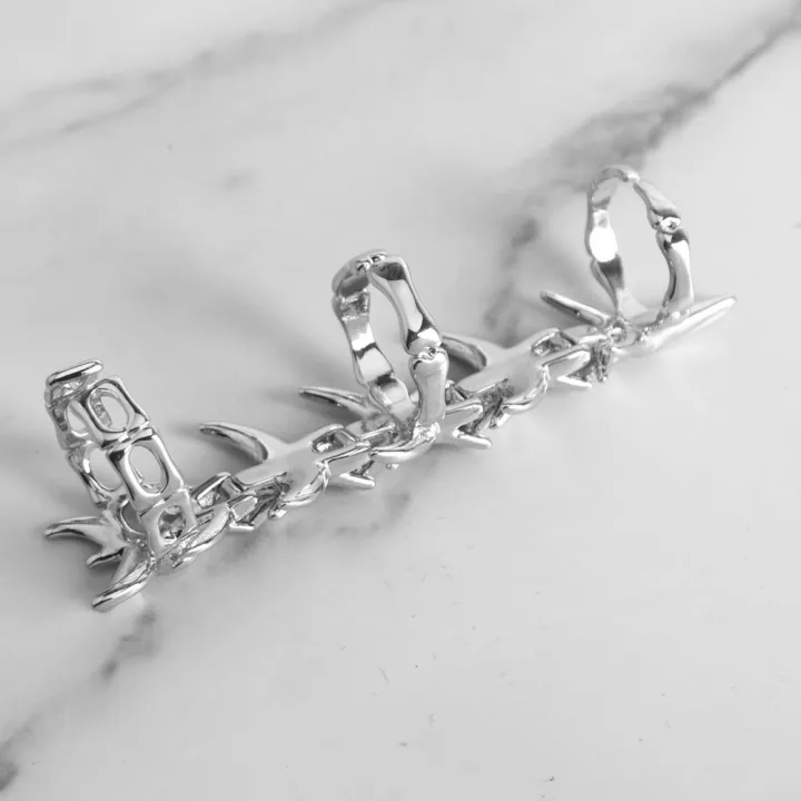 Cyberpunk%20Gothic%20Dragons%20Bone%20Knuckle%20Ring%20Cosplay%20Rings%20Unisex%20Alloy%20Silvery%20Adjustable%20Opening%20Jewelry%20Accessory%20Props%20%20-%20Image%206