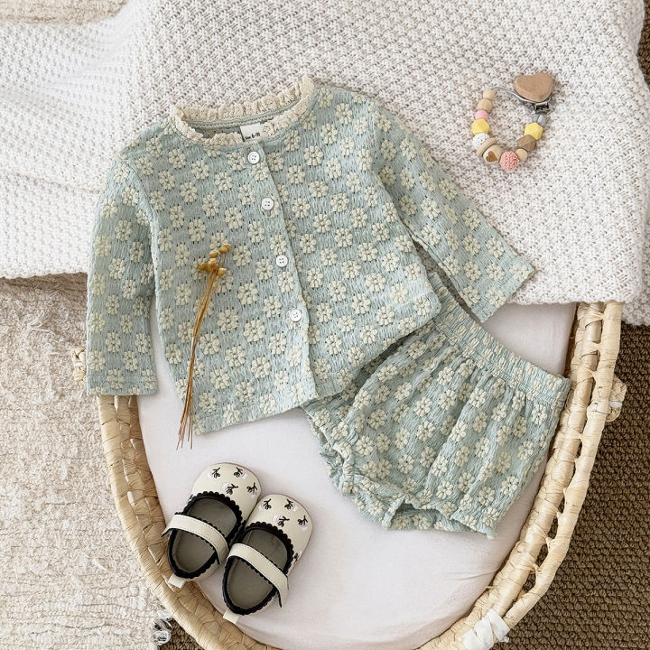 Summer%20Hot%20European%20Style%20Style%20Floral%20Embroidery%20Baby%20Onesie%20Set%20Breathable%20Long%20Sleeve%20Top%20+%20Shorts%20Baby%202Pcs%20Set%20-%20Image%204