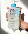 Cerave SA Smoothing Cleanser ( 236ml ) (For Dry / Rough ,Bumpy Skin) UK Import (EXP 09/2026). 