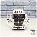 1:24 diecast Mercedes Benz actors truck trailer alloy model. 