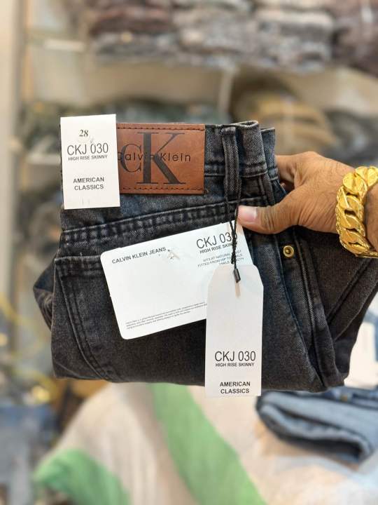 Big%20fold%20acid%20wash%20denim%20regualr%20fit%20-%20Image%202