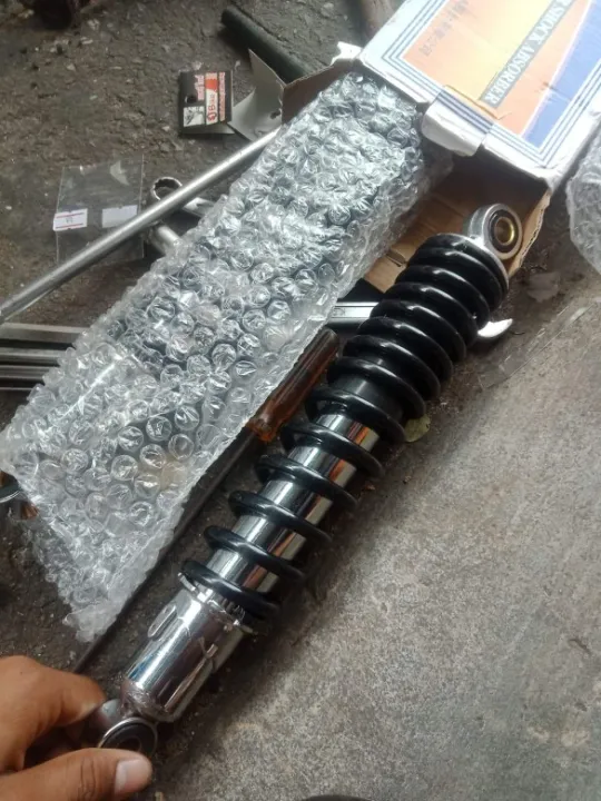 Rear%20shock%20wave%20100,%20Wave%20110i,%20wave%20125,%20wave125r,%20S,X,%20dream%20Super%20Cup,%20original%20shock%20absorber%20wave%20all%20SSK%20wave%20models%20can%20fit%20all%20290%20mm%20length%202%20pieces%20-%20Image%204