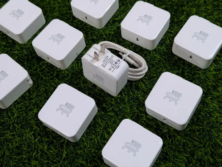 30%20Watt%20LG%20V60%20ThinQ%20Original%20Type%20C%20Charger%20with%20Type%20C%20Cable%20for%20Fast%20Charging%20Compatible%20with%20LG%20Velvet,%20LG%20Wing,%20Samsung,%20Google%20Pixel,%20Motorola,%20and%20More%20-%20Image%204