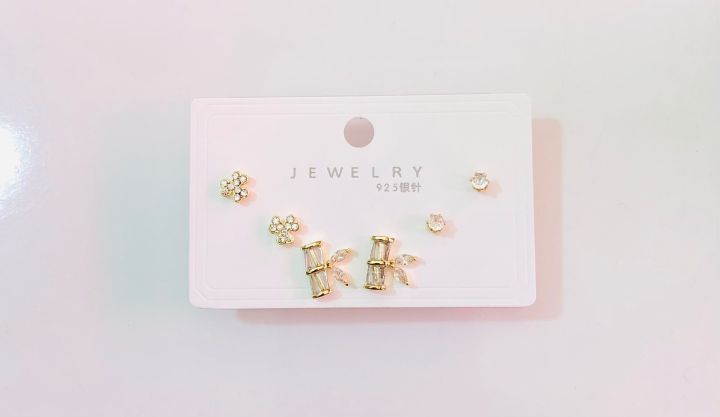 Beautiful Stainless Ad Ear-top Set For Women