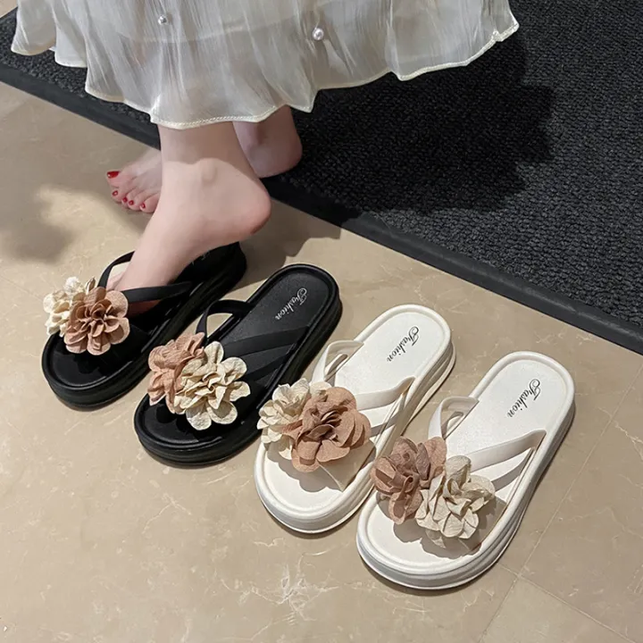 Two-Tone%20Floral%20Platform%20Sandals%20-%20Women's%20Summer%20Non-Slip%20Flip%20Flops,%20Fashion%20Thick%20Sole%20Beach%20Slides%20for%20Outdoor/Campus%20-%20Image%206