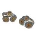 Light luxury retro brushed three daisy ring Couple style charm sun flower rings for women banquet jewelry gift. 