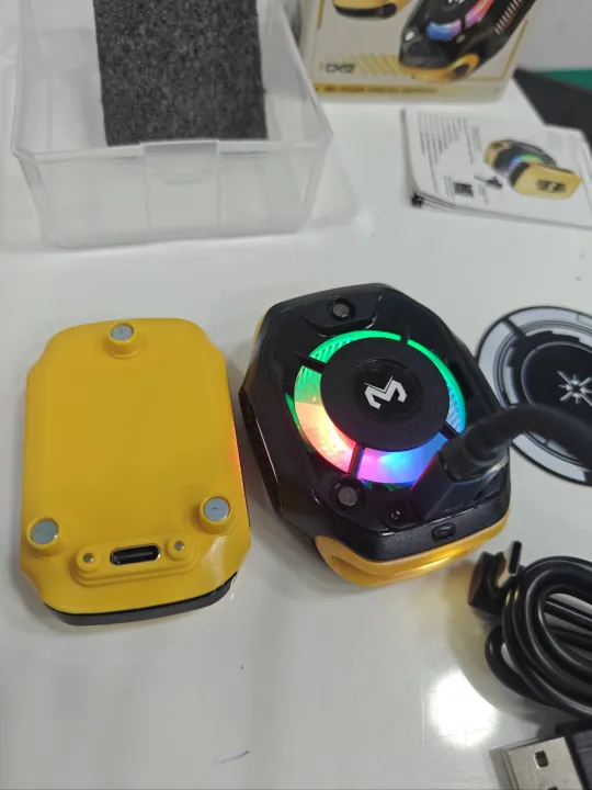 MEMO%20CX12%20Magnetic%20Mobile%20Cooling%20Fan%2010W%20%7C%20Semiconductor%20Phone%20Cooler%20with%20Built-in%20Battery%20%7C%20RGB%20Gaming%20Cooler%20%7C%20Silent%20Mobile%20Radiator%20for%20PUBG,%20Free%20Fire%20&%20Mobile%20%7C%20Android%20&%20ios%20Compatible%20-%20Image%208