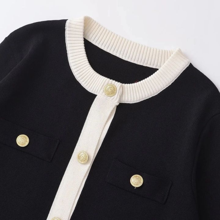 Autumn%20Women's%20Wear%20Gold%20breasted%20Long%20Sleeve%20Black%20and%20White%20Round%20Neck%20Knitted%20Cardigan%20Sweater%20Coat%201822/106%20-%20Image%204