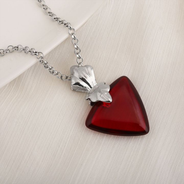 Anime%20Surrounding%20New%20Blood%20Red%20Necklace%20Women%20Carrying%20Red%20Heart%20Shaped%20Pendant%20Long%20Necklace%20-%20Image%204