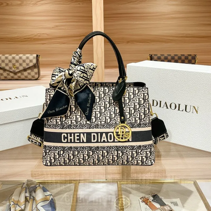 Chen%20Diaolun%20Handbag%20-%20Image%202