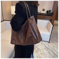Lara leather tote bag. 