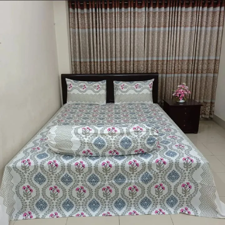Cotton%20King%20Size%20Bedsheet%20With%20Two%20Pillow%0A%0ACover%20Size%207/8%20Feet%20Head%20Pillow%20cover%20Size%0A%0A20/28%20Inch%20-%20Image%203