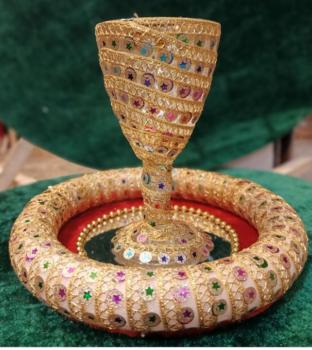 Doodh%20Pilai%20Glass%20For%20Bride%20And%20Groom%20With%20Tray%20-%20Image%203