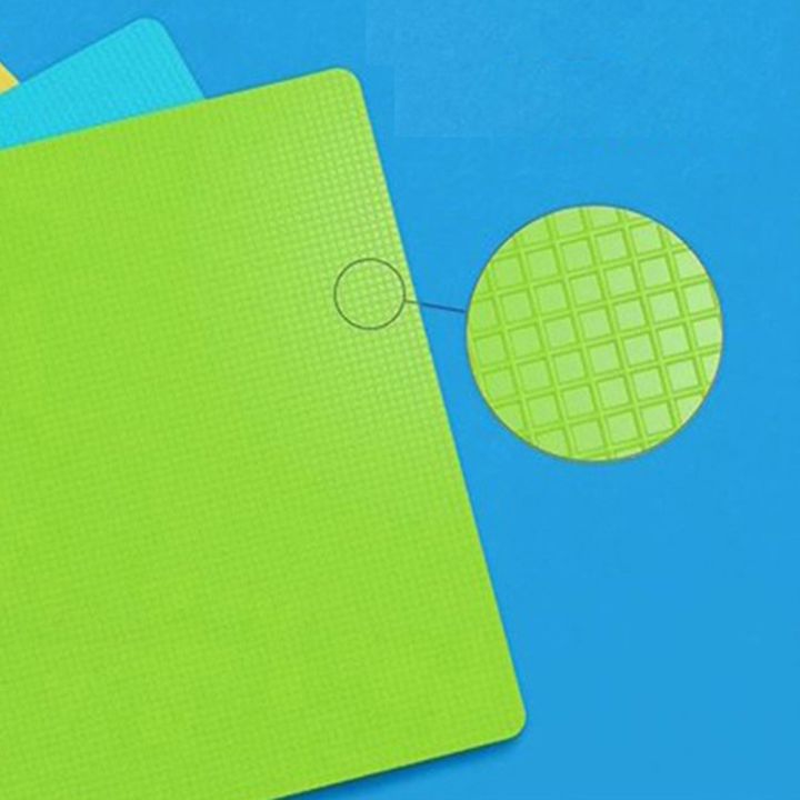 4%20Pack%20Food-grade%20Flexible%20Plastic%20Sticky%20Cutting%20Board%20Non%20slip%20Cutting%20Board%20Easy%20To%20Clean%20Outdoor%20Portable%20Fruit%20Cutting%20Mat%20-%20Image%203