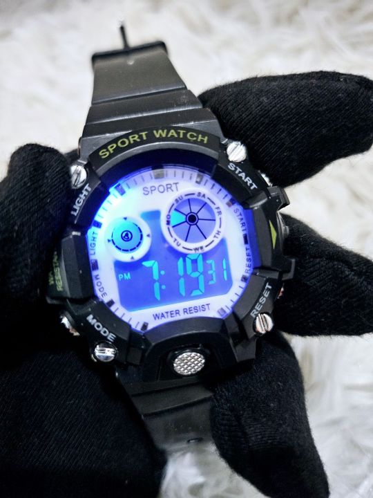 Waterproof%20Digital%20Kids%20sports%20watch%20for%20kids%20-%20Image%204