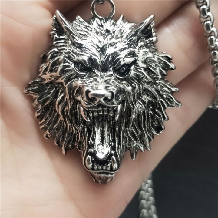 New%20Retro%20Trend%20Necklace%20Hip%20Hop%20Rock%20Raging%20Wolf%20Head%20Pendant%20Necklace%20Tide%20Fashion%20Domineering%20Men's%20Necklace%20%20Accessories%20-%20Image%203