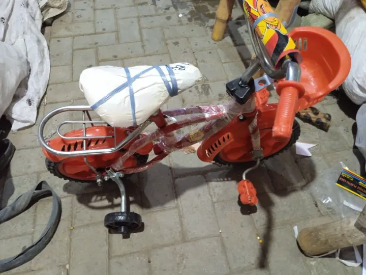 Baby%20Cycle%2012%20inch%20Kids%20Bicycle%20With%20Front%20Basket%20&%20Supporting%20Tire%202-5%20Years%20Old%20Baby%20-%20Image%2010