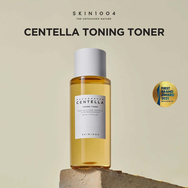 SKIN1004%20Madagascar%20Centella%20Travel%20Kit%20%7C%20Complete%20Korean%20Skincare%20Routine%20for%20Oily%20to%20Combination%20Skin%20-%20Image%203