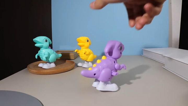 Dinosaur Wind Up Toy - Baby Dinosaur Jumping Clockwork Key Toys
