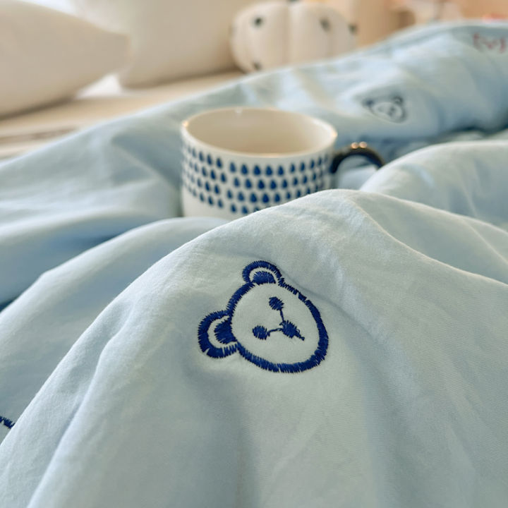 2025%20New%20Embroidered,%20washed%20cotton,%20summer%20quilt,%20air-conditioned,%20skin%20friendly,%20breathable,%20machine%20washable%20bedding%20-%20Image%203