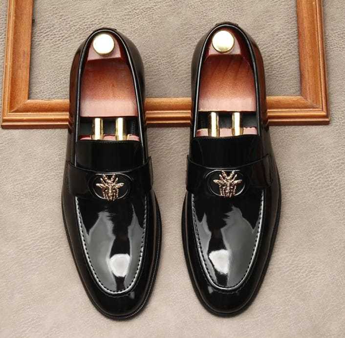 Pampi shoes have been designed for boys and men, which is also a new design and it is also very soft and strong.