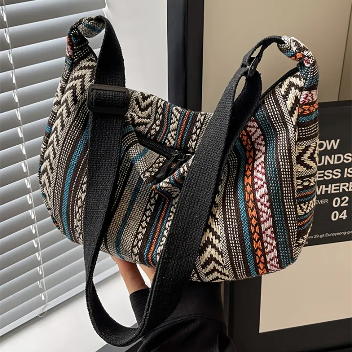 Tribal%20Style%20Shoulder%20Bag,%20Foldable%20Crossbody%20with%20Zipper%20Closure,%20Striped%20Pattern,%20Flag%20Theme%20Hand%20Washable%20Edge%20Painted%20Lining%20-%20Image%205