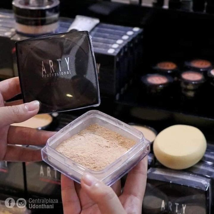 Arty%20Translucent%20Loose%20Powder,%20Fine,%20Smooth,%20Soft%20&%20Airy%20Particles%20%20*Natural,%20Light%20Coverage%20*15g%20-%20Image%207