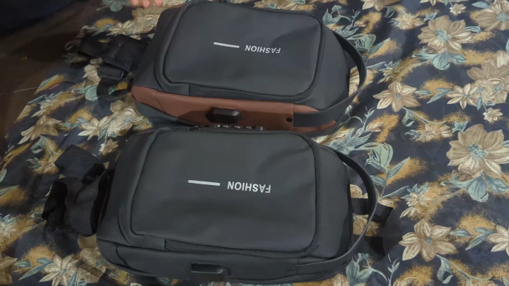 Men'S Anti-Theft Crossbody Multifunction Patent Leather Chest Bag Men Waterproof Men Crossbody Bag Male Usb Charging Chest Bag Pack - Cross Body Bag