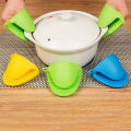 2 pcs Silicon pot holder - silicon oven mitts , heat resistant gloves , kitchen accessories anti slip baking mitts , silicon hot pot holders , best Kitchen tool. 