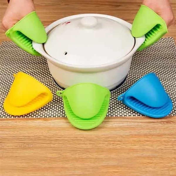2%20pcs%20Silicon%20pot%20holder%20-%20silicon%20oven%20mitts%20,%20heat%20resistant%20gloves%20,%20kitchen%20accessories%20anti%20slip%20baking%20mitts%20,%20silicon%20hot%20pot%20holders%20,%20best%20Kitchen%20tool%20-%20Image%205