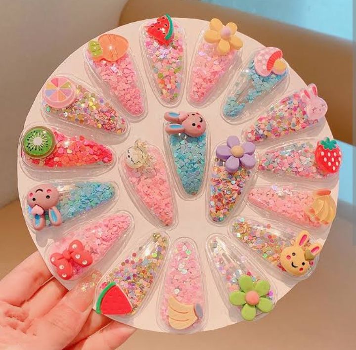 6 pcs Girls glitter star jelly tic tac pins - girls hair accessories - multicoloured mix character star filled silicon hair pins for girls and babies