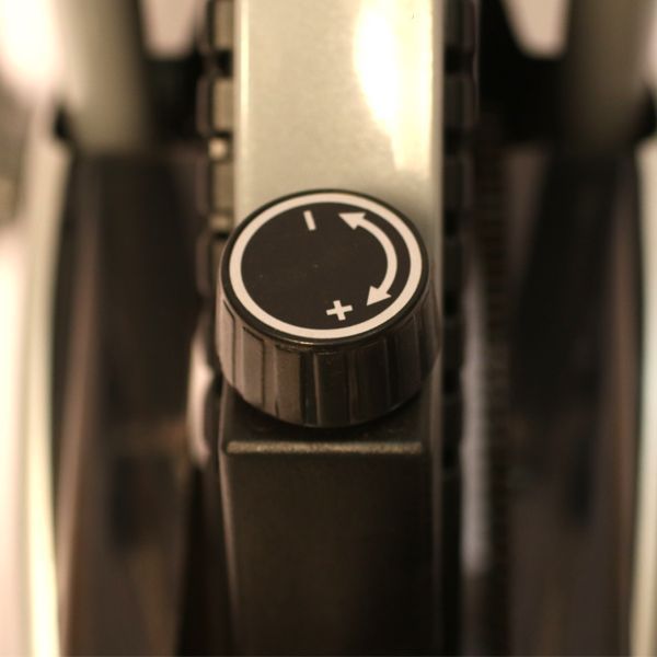 Eleptical%20bike%20k8.2Eb(with%20pulse%20meter)%20-%20Image%202