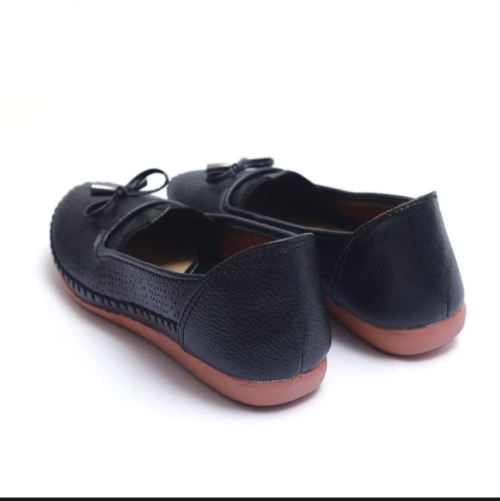 Girls%20Comfort%20Loafers%20-%20Stylish%20Design%20for%20Casual%20Wear%20-%20Image%207