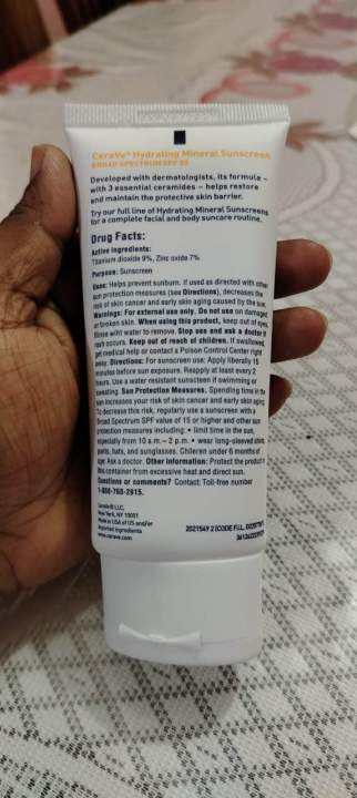 CeraVe%20Hydrating%20Mineral%20Sunscreen%20Lotion%20for%20face%20SPF%2050%20for%20All%20Skin%20Types%2075ML%20-%20Image%204