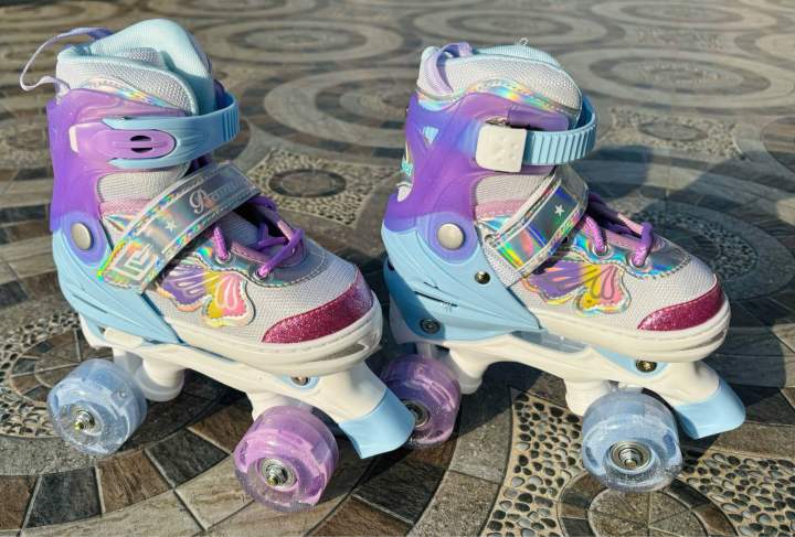Benwei%204%20wheelers%20skate%20shoes:4%20size%20adjustable%20-%20Image%204