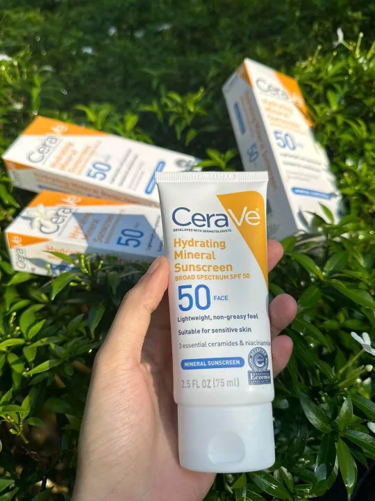 Cerave%20Hydrating%20Mineral%20sunscreen%20(75ml)%20-%20Image%204