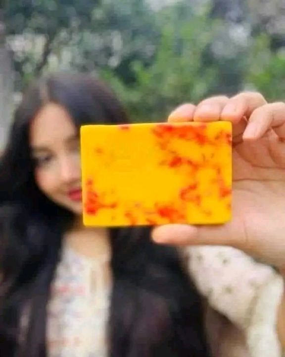 Hand%20Made%20Saffron%20Real%20Goat%20Milk%20Soap%20Original%20for%20whitening%20&%20glowing%20skin%20-%2090gm%20-%20Image%207