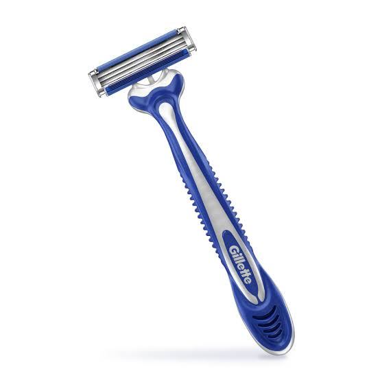 International%20Brand%20Gillette%20Blue%203%20Disposable%20Razor%20%E2%80%93%20Triple%20Blade%20Shaving%20Razor%20For%20Men%20-%202%20Pcs%20Combo%20-%20Image%205