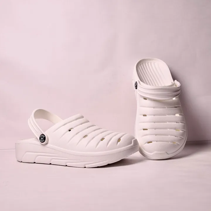 Men's%20Premium%20Comfortable%20Clogs%20%7C%7C%20Effortless%20All-Day%20Ease%20with%20Supportive%20Back%20Strap%20Sandals%20for%20Men%20-%20Image%203