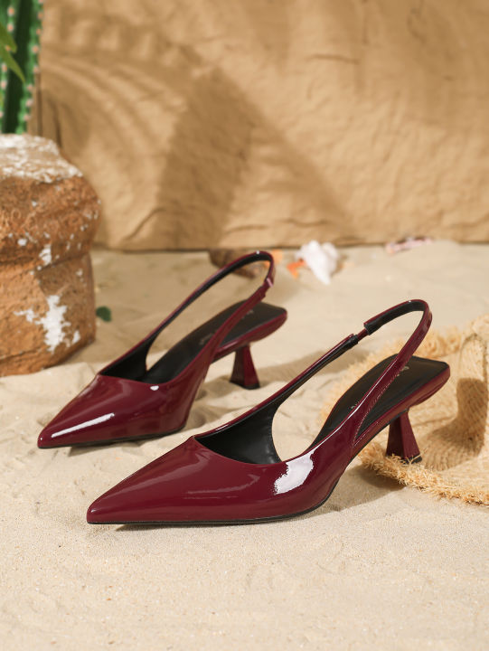 2026%20Women's%20Black%20Patent%20Leather%20PointedToe%20Slingback%20Kitten%20Heels,%20Elegant%20Backless%20Mid%20Heel%20Pumps%20for%20Office,Party,%20Wedding%20-%20Image%205
