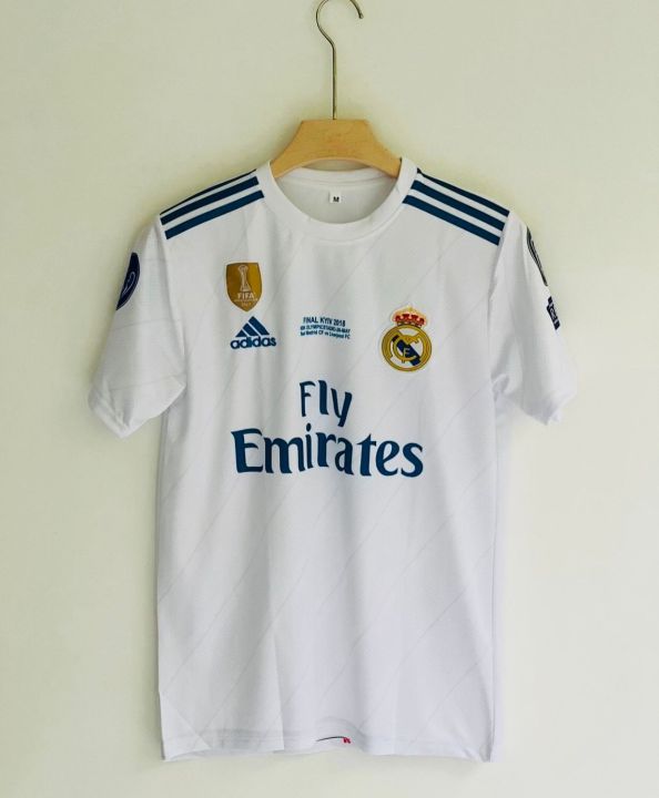 Cristiano%20Ronaldo%20Real%20Madrid%202018%20Final%20Retro%20Kit%20Half%20Sleeve%20Jersey%20-%20Image%204