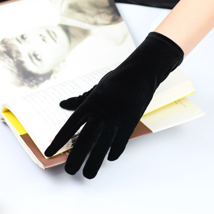 Simple%20Wedding%20Bridal%20Black%20Short%20Gloves%20Cozy%20Velvet%20Handschuh%20Wrist%20Finger%20Brides%20Bridesmaid%20Gloves%20-%20Image%205