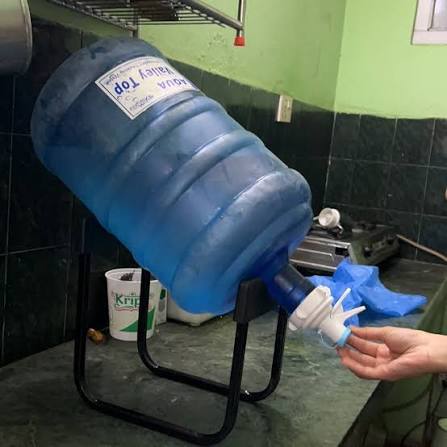 Rust%20Resistant%20Water%20Jar%20Dispenser%20Tap%20And%20Stand%20Rack%20%7C%20Shelf%20Organization%20%7C%20Slip%20Holders%20-%20Image%206