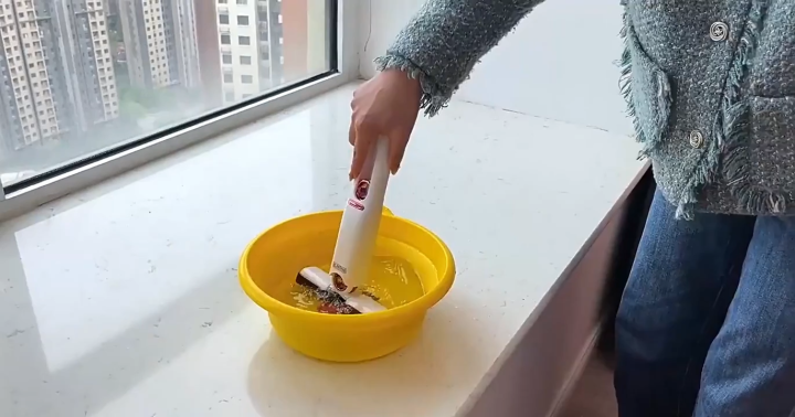 Portable Mini Mop Small Cleaning Mop Tile Floor Cleaning Mop Desktop Cleaner Brush Self Short Mop for Sinks Desktop Garage Tableware Mini Super Absorbent Sponge with Hand Washing, Plastic, Multi-purpose Portable Sponge Head for multipurpose cleaning